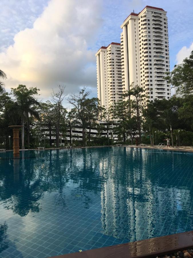 Апартаменти View Talay 5D Golf Паттая Екстер'єр фото